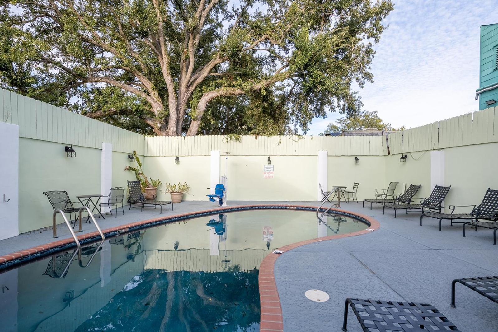 French Quarter Suites Hotel New Orleans Exterior foto